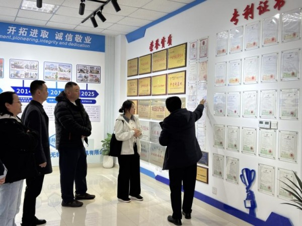 外贸客户前来我司进行实地考察